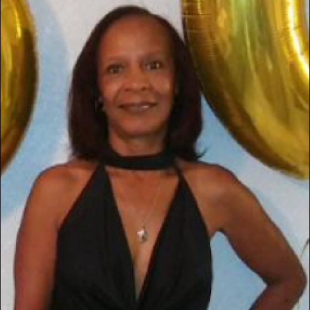 Meet your Posher, Cynthia